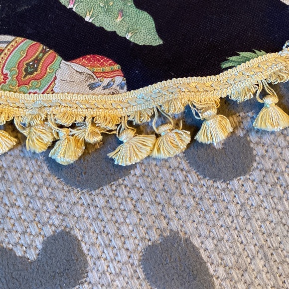 Custom Made Tablecloth 6ft round - Picture 5 of 8